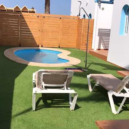 Сasa de vacaciones Cozy, House , By Mahbovillas *