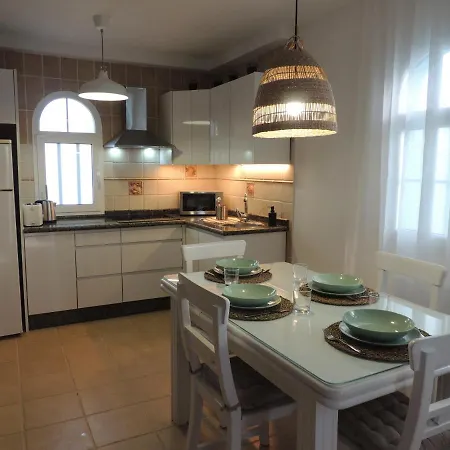 Cozy, House , By Mahbovillas Сasa de vacaciones